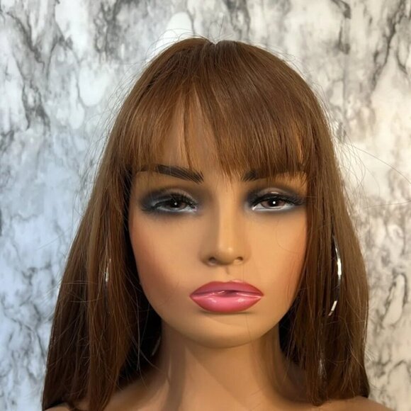 Dark Blonde Layered wig with Bangs 22” BOUTIQUE - Picture 5 of 8